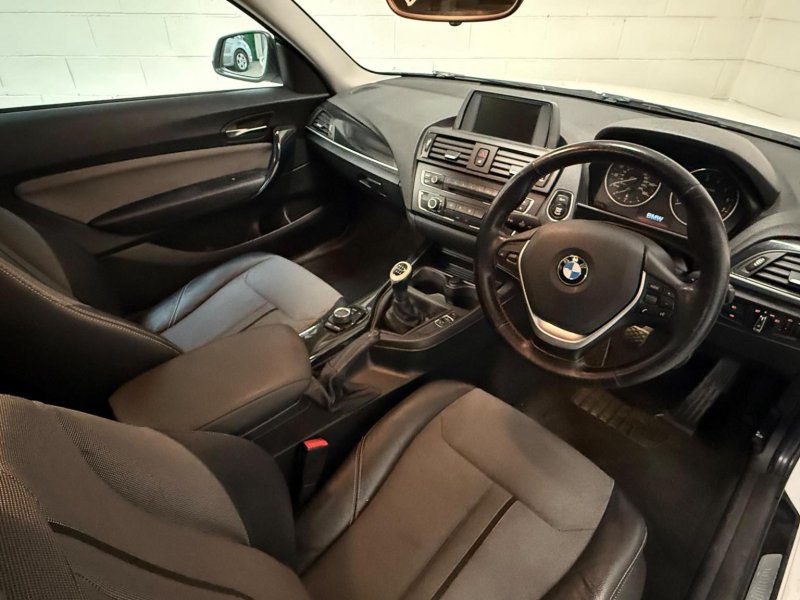 BMW 1 SERIES