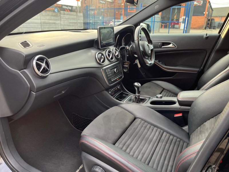 MERCEDES-BENZ GLA CLASS