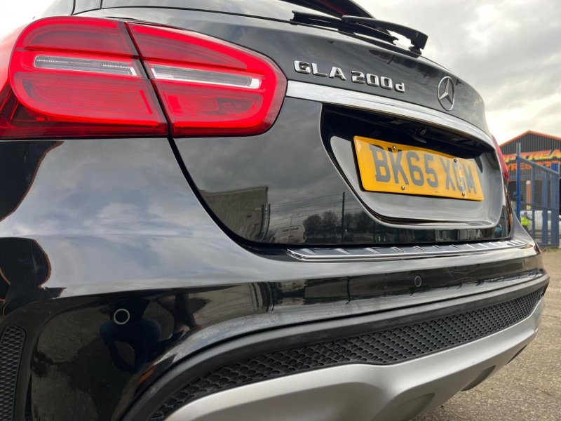 MERCEDES-BENZ GLA CLASS