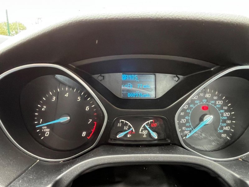 FORD FOCUS